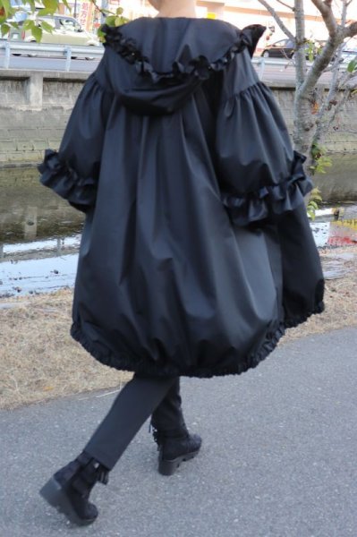 画像3: POTECHINO 　フリルコート☆黒再入荷しました☆ (3)