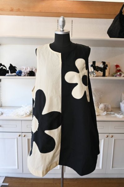 画像2: POTECHINO ポテネッタエプロン☆黒再入荷☆ (2)