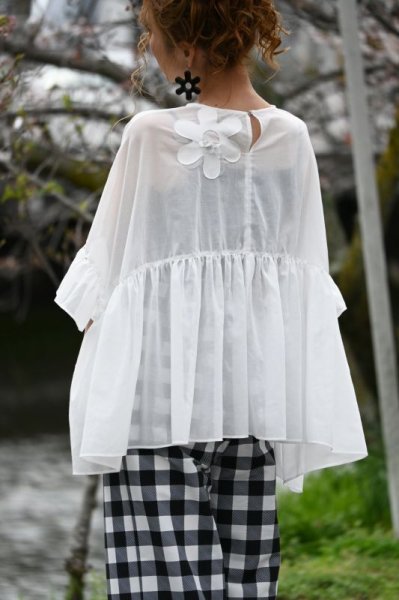 画像4: POTECHINO フリルブラウス☆再入荷☆ (4)