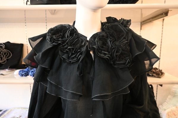 画像12: POTECHINO ステッチフラワーブラウス (12)