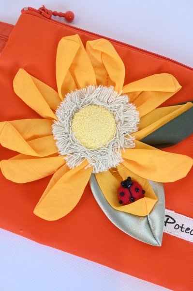 画像3: POTECHINO  ガーベラポーチ (3)