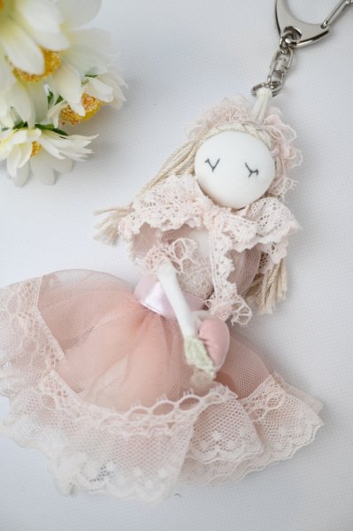 画像1: HISCHRONE　人形キーホルダー（MOMOちゃん） (1)