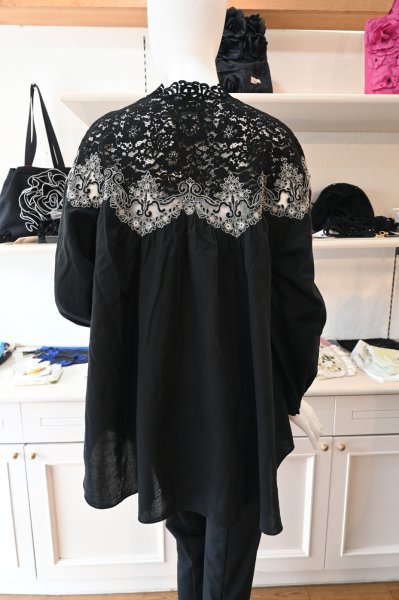 画像4: CAETLA　ブラウス　☆黒再入荷☆ (4)