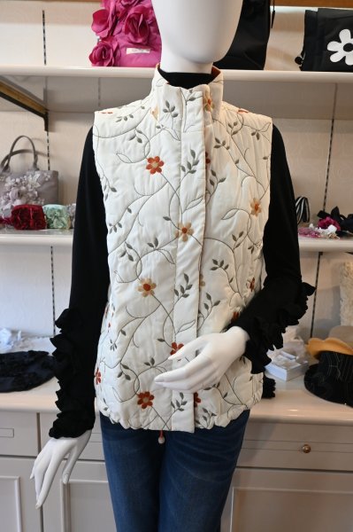 画像1: AKIAKANE　ベスト (1)