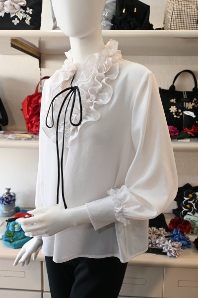 画像2: NAPATA MELLOE　フリルブラウス　☆再入荷☆ (2)