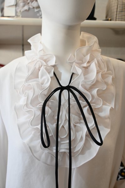 画像3: NAPATA MELLOE　フリルブラウス　☆再入荷☆ (3)