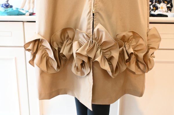 画像2: NAPATA MELLOE　フリルコート (2)