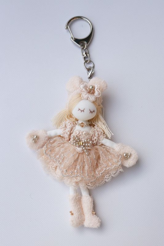 レア品　ポテチーノ　レース　のれん　さえら　ヒスクローネ　アキアカネ　暖簾　美品 ♡さえらヒスクローネ チュール暖簾ロング丈♡レア廃盤 - メルカリ